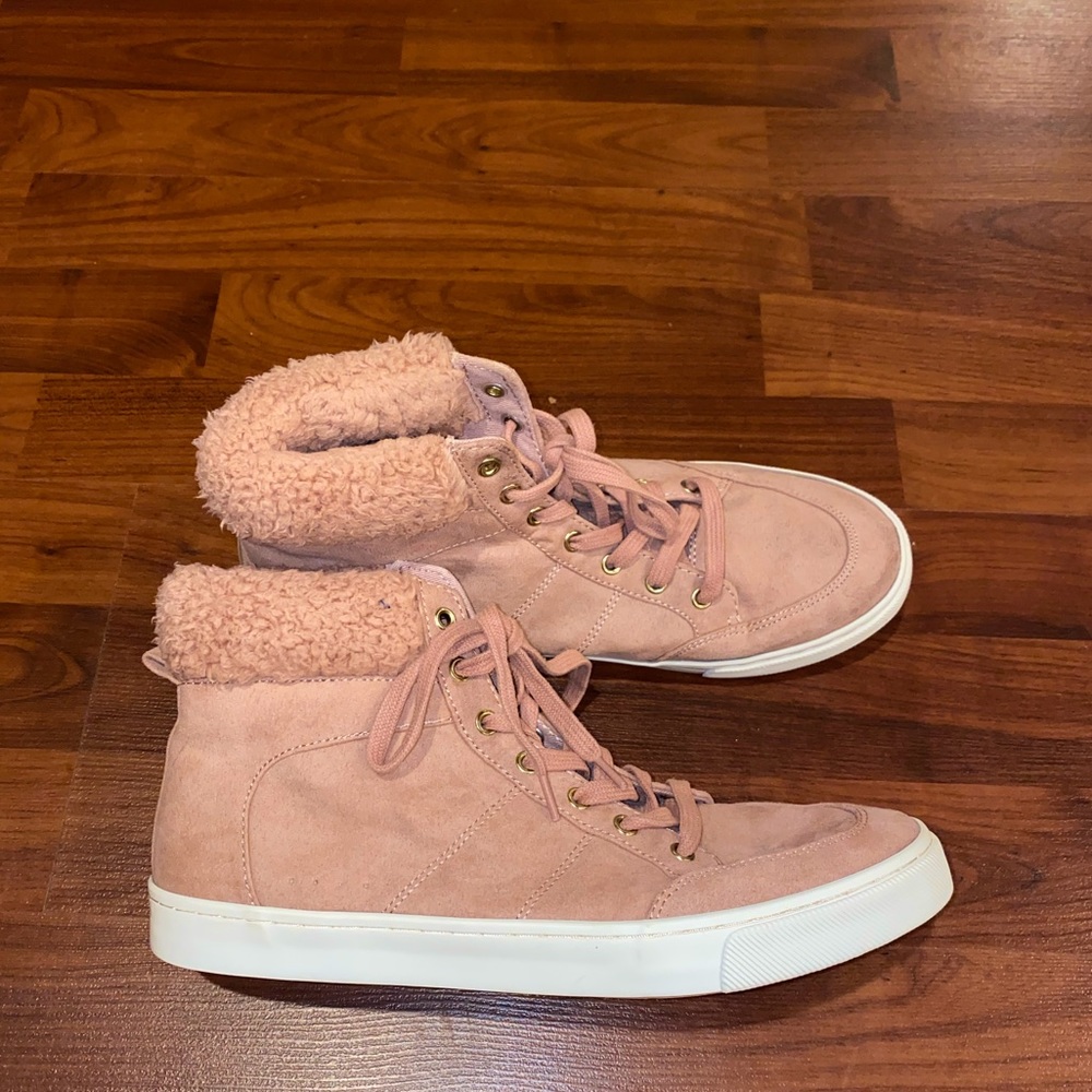 Blush/Mauve high top sneakers from Old Navy. Size 9. Worn once.